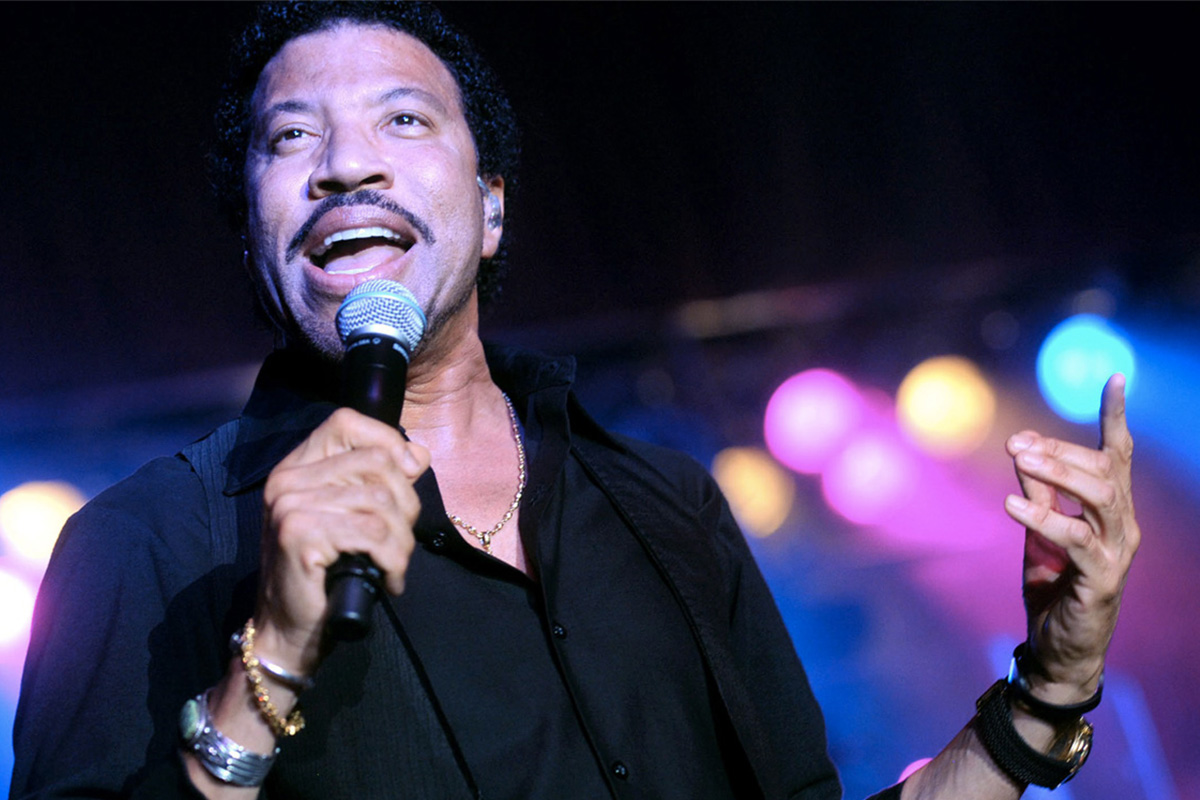 Lionel Richie – All the hits, all night long!